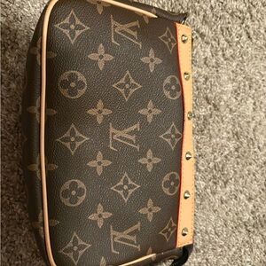 Dupe Louis Vuitton crossbody